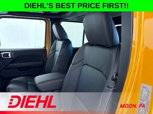 New 2026 Jeep Gladiator Sport AWD/4WD image 19