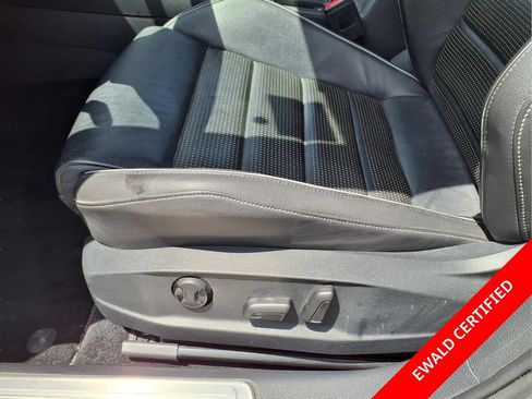 Used 2019 Volkswagen Golf R 4-Door AWD/4WD image 10