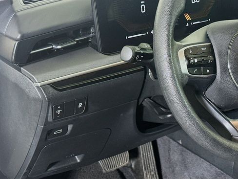 Used 2025 Kia K5 LXS image 17