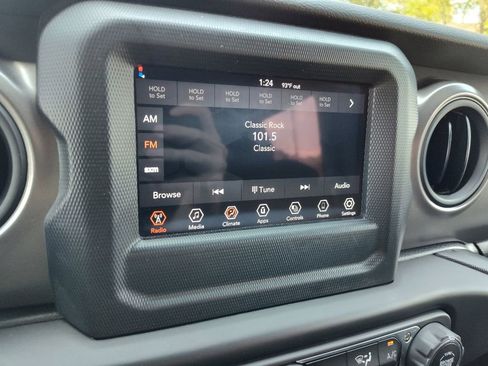 Used 2023 Jeep Wrangler Sport image 21