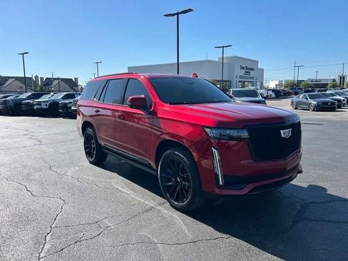 Certified 2023 Cadillac Escalade Sport w/ LPO, ONYX Package AWD/4WD image 17