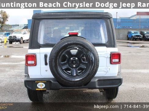 Used 2023 Jeep Wrangler Sport image 5