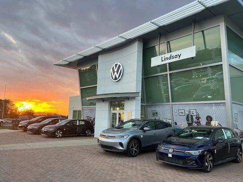 Used 2019 Volkswagen Jetta R-Line FWD image 2