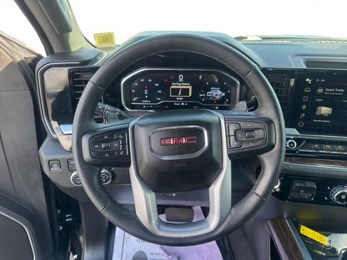 Used 2024 GMC Sierra 1500 Elevation w/ Preferred Package AWD/4WD image 13