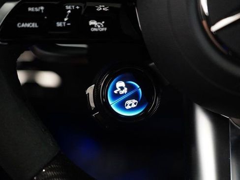 Used 2024 Mercedes-Benz SL 63 AMG AMG SL 63 image 25