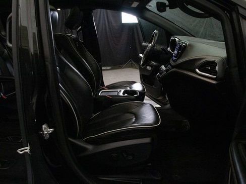 Used 2019 Chrysler Pacifica Limited w/ Advanced Safetytec Group image 15