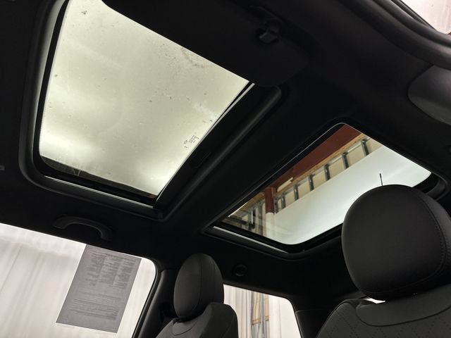 Used 2024 MINI Cooper 2-Door Hardtop FWD image 20