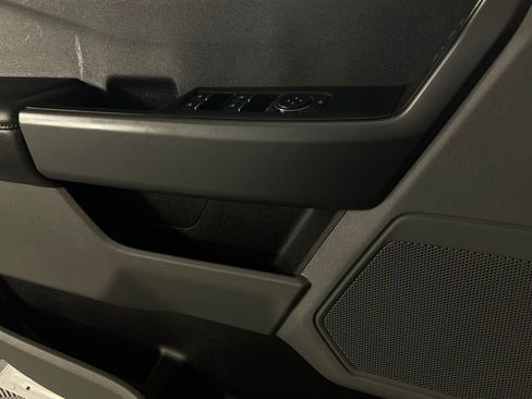 Used 2025 Ford F250 XLT image 25