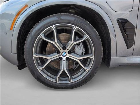 New 2026 BMW X5 xDrive50e w/ Executive Package image 10