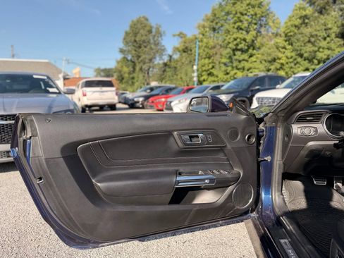 Used 2018 Ford Mustang Premium w/ Equipment Group 201A RWD image 15