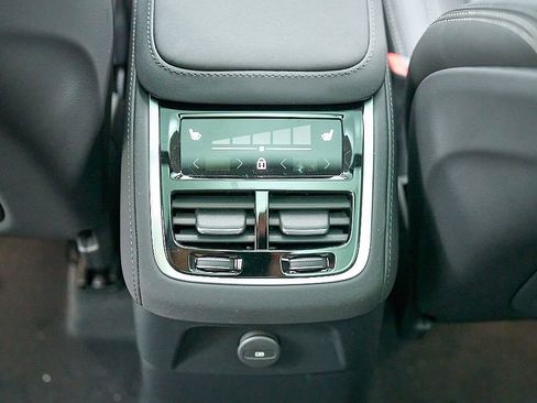 New 2026 Volvo XC90 T8 Ultra w/ Protection Package AWD/4WD image 26