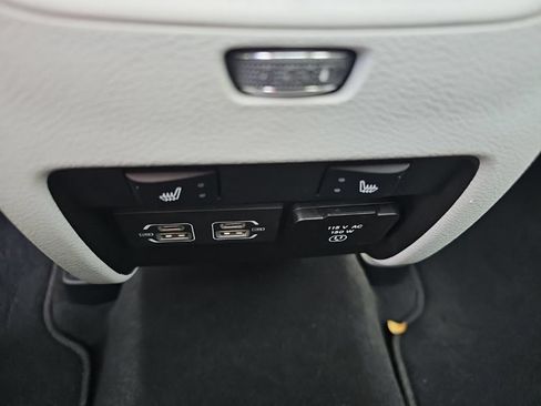 Used 2021 Jeep Cherokee Limited w/ Elite Package AWD/4WD image 22