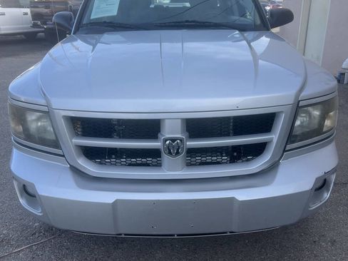 Used 2011 Dodge Dakota Big Horn image 3