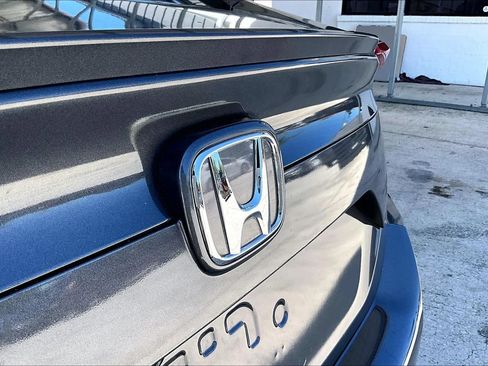 Used 2018 Honda Civic EX-T image 16