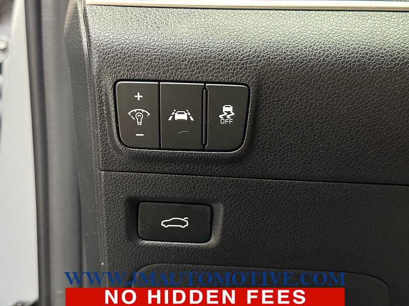 Used 2023 Kia K5 GT-Line AWD/4WD image 39