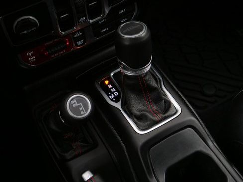 Used 2020 Jeep Gladiator Rubicon image 40