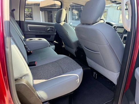 Used 2019 RAM 1500 Warlock AWD/4WD image 36