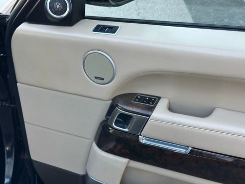 Used 2014 Land Rover Range Rover Autobiography image 30
