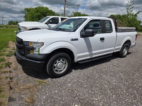 Used 2017 Ford F150 XL w/ Trailer Tow Package RWD image 1
