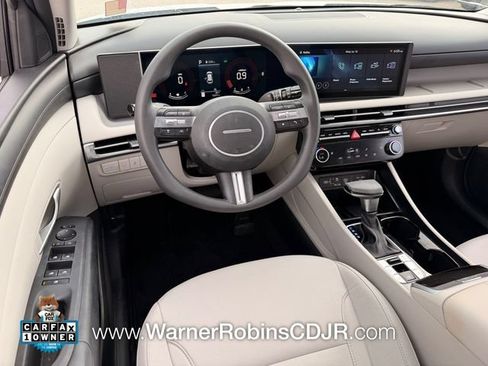 Used 2025 Hyundai Tucson SEL FWD image 7