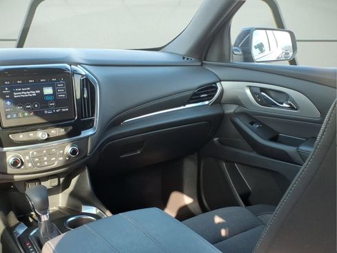 Certified 2023 Chevrolet Traverse LT FWD image 12
