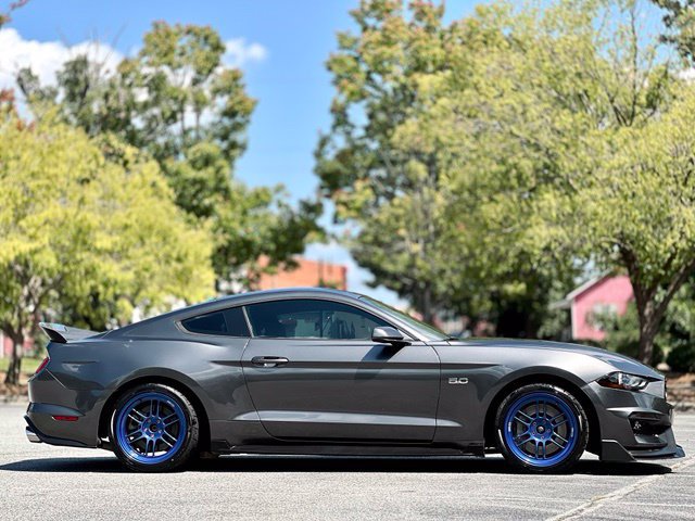 Used 2018 Ford Mustang GT Premium w/ Equipment Group 401A RWD image 4