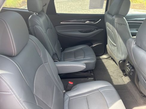 Used 2019 Buick Enclave Premium w/ Experience Buick Package image 32