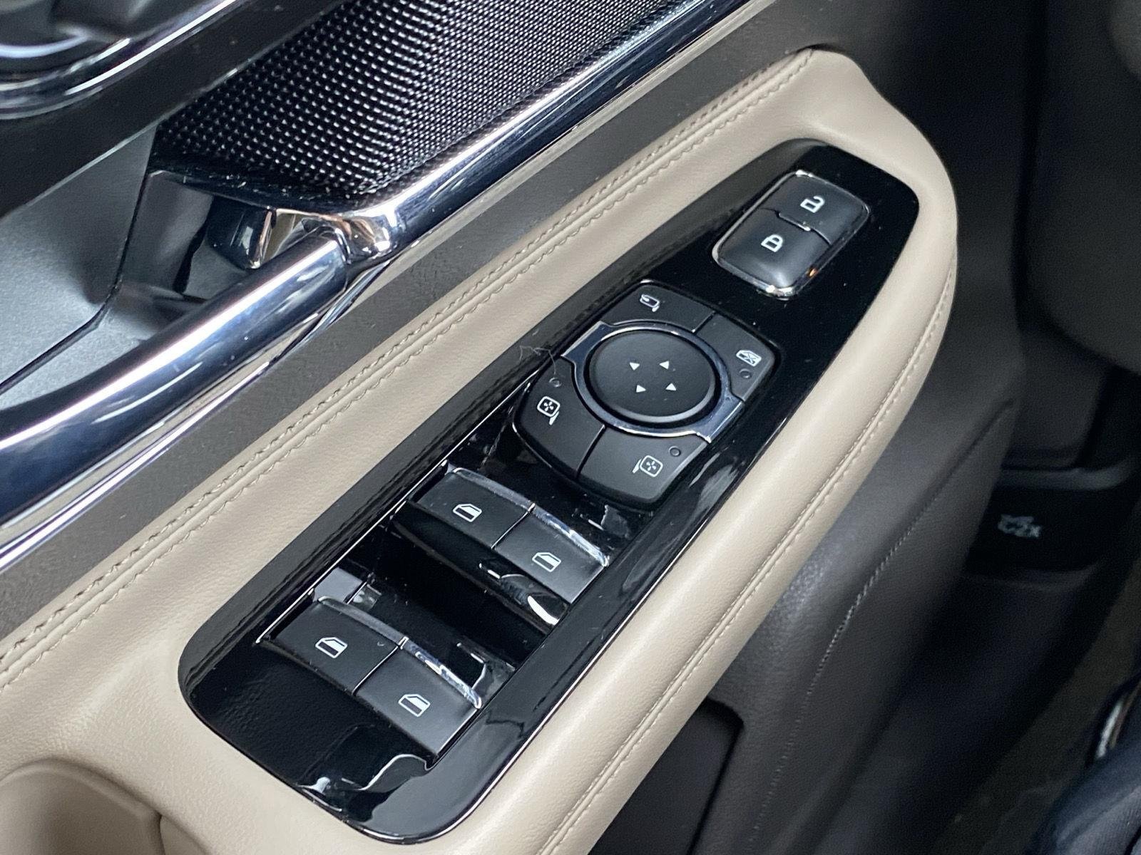 Used 2023 Lincoln Corsair Reserve AWD/4WD image 18