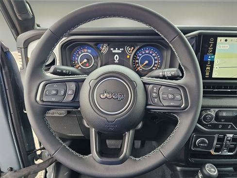 New 2025 Jeep Gladiator Sport image 36