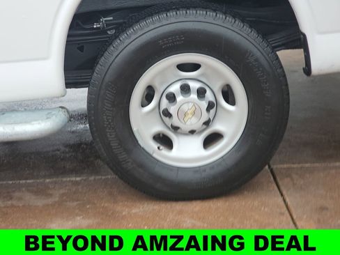 Used 2024 Chevrolet Express 2500 w/ Driver Convenience Package RWD image 35