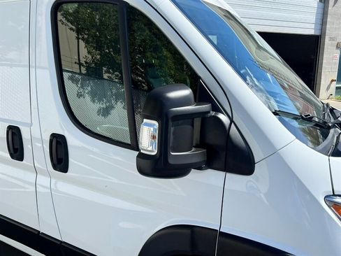 Used 2024 RAM ProMaster 2500 w/ Convenience Group image 8