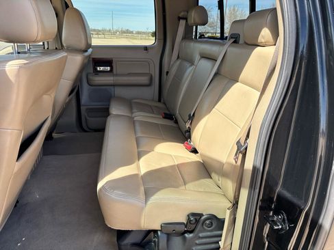 Used 2005 Ford F150 XLT image 11