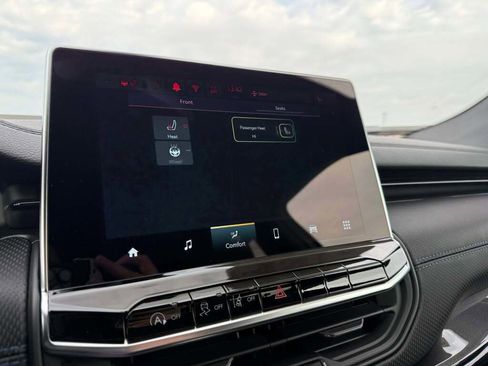 New 2026 Jeep Compass Latitude image 32