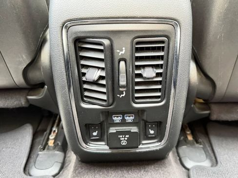 Used 2018 Jeep Grand Cherokee SRT image 18