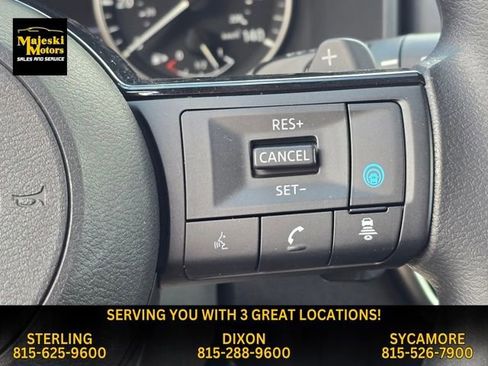 Used 2023 Nissan Rogue SV image 35