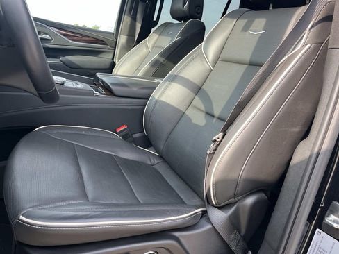 Certified 2024 Cadillac Escalade Premium Luxury w/ Performance Package AWD/4WD image 36