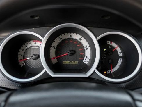 Used 2013 Toyota Tacoma 2WD Access Cab image 15