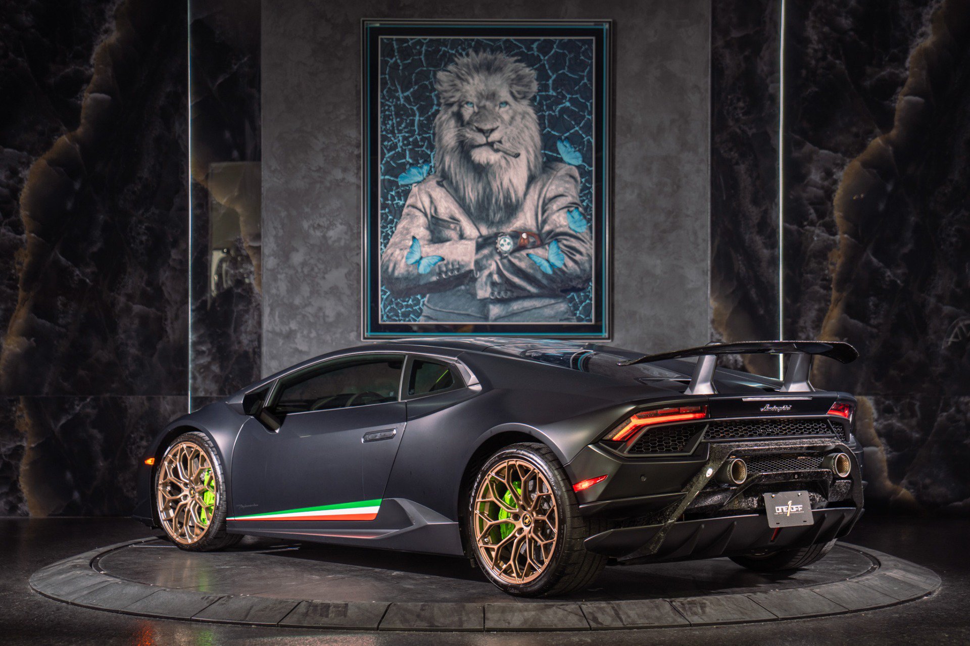 Used 2018 Lamborghini Huracan Performante AWD/4WD image 4