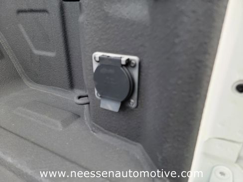 Used 2024 GMC Sierra 1500 AT4 w/ Technology Package image 33