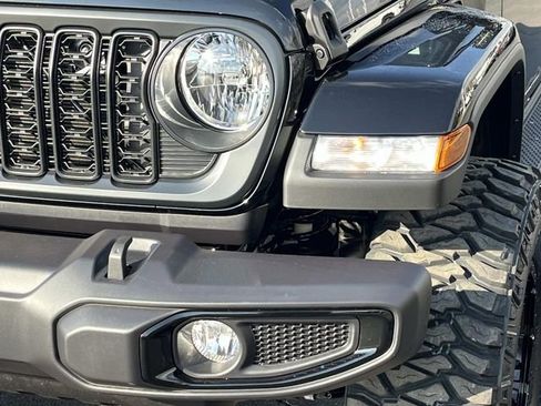 New 2026 Jeep Gladiator Sport image 10