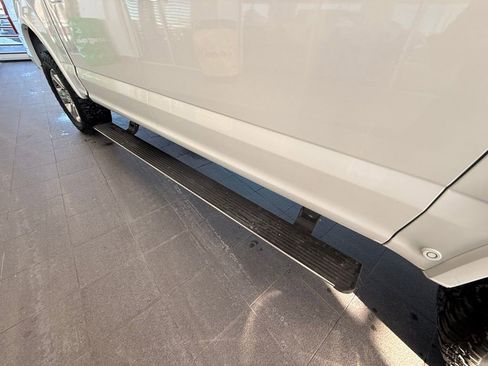 Used 2018 Ford F150 Lariat w/ Equipment Group 502A Luxury image 14