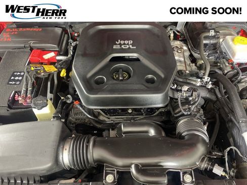 Used 2022 Jeep Wrangler Unlimited Sahara w/ Cold Weather Group AWD/4WD image 25