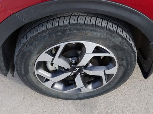 Used 2020 Kia Sportage LX image 10