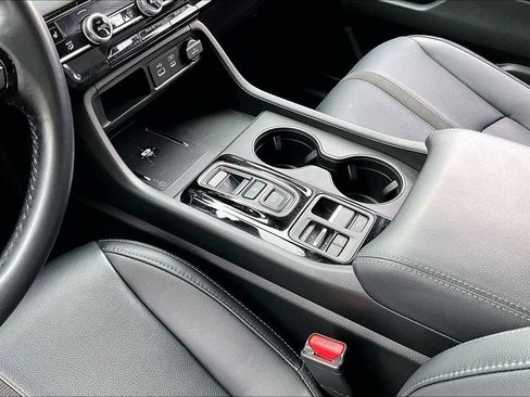 Used 2025 Honda Pilot EX-L image 15