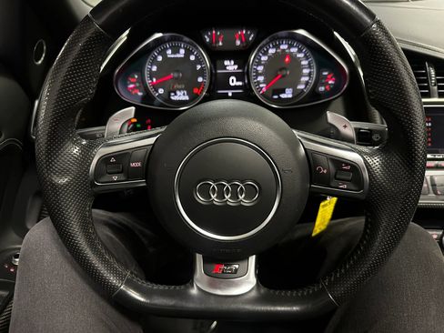 Used 2015 Audi R8 V8 w/ Full Leather Package AWD/4WD image 22