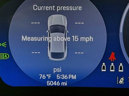 Used 2025 Porsche Macan Electric image 16