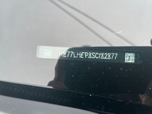 Used 2025 Chevrolet Trax LT image 29