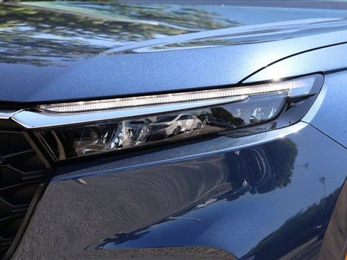Used 2024 Honda CR-V LX image 10
