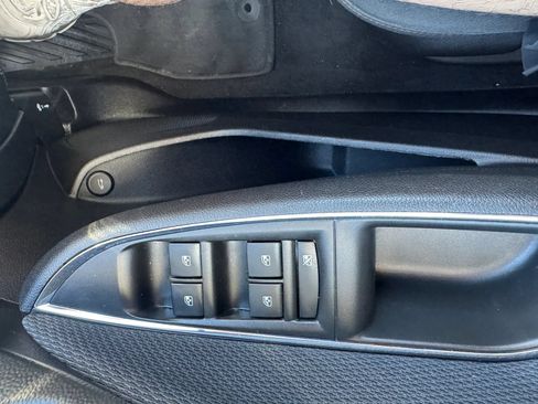 Used 2018 Chevrolet Cruze LS FWD image 11