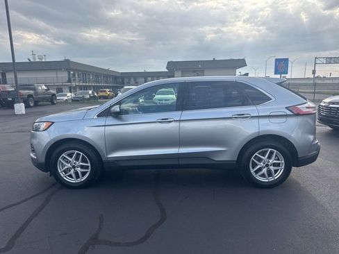 Used 2024 Ford Edge SEL image 7